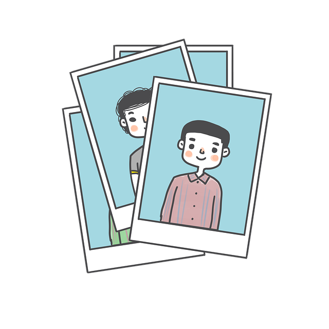 Polaroid: Od Magicznej Klatki do Cyfrowego Grobu - Historia Upadku i Powstania z Popiołów, Opowiedziana Obrazem - 1 2025