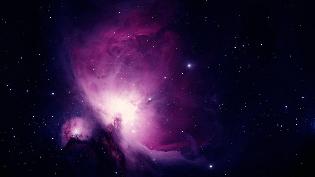 ** Porównanie metod ostrzenia obrazu w postprodukcji astrofotografii lodowcowej: Deconvolution vs. Wavelets.